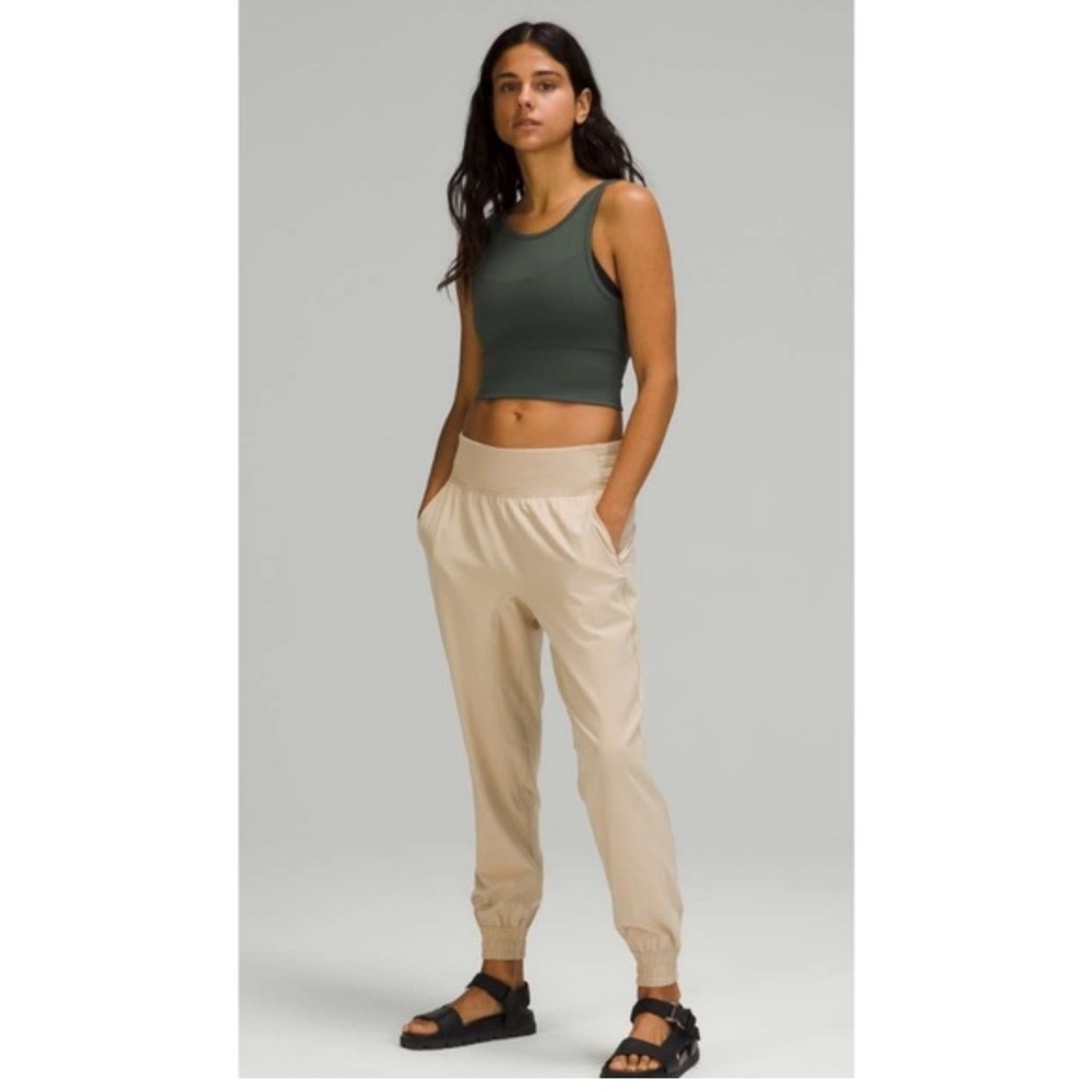 Lululemon Sun Setter High Rise Jogger Size 12 Trench Tan Luxtreme used